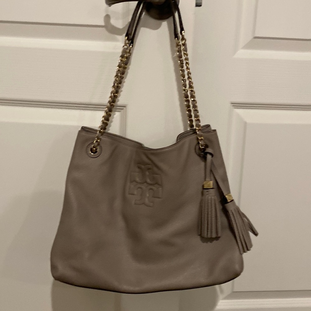 Tory Burch shoulder bag color taupe